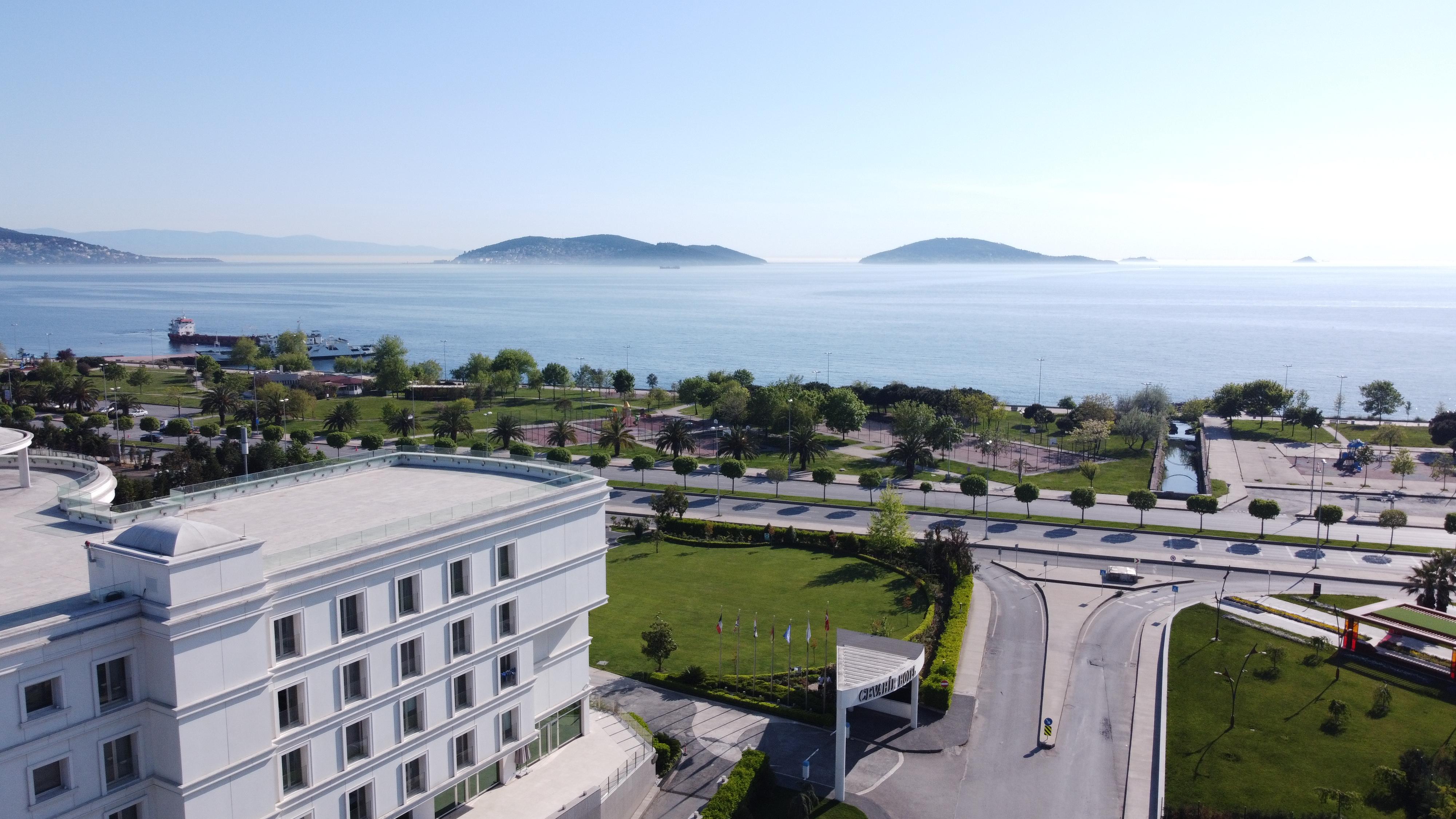 伊斯坦布尔亚洲西瓦希尔科酒店 外观 照片 View of the islands of Petalioi from the campus of the University of Patras
