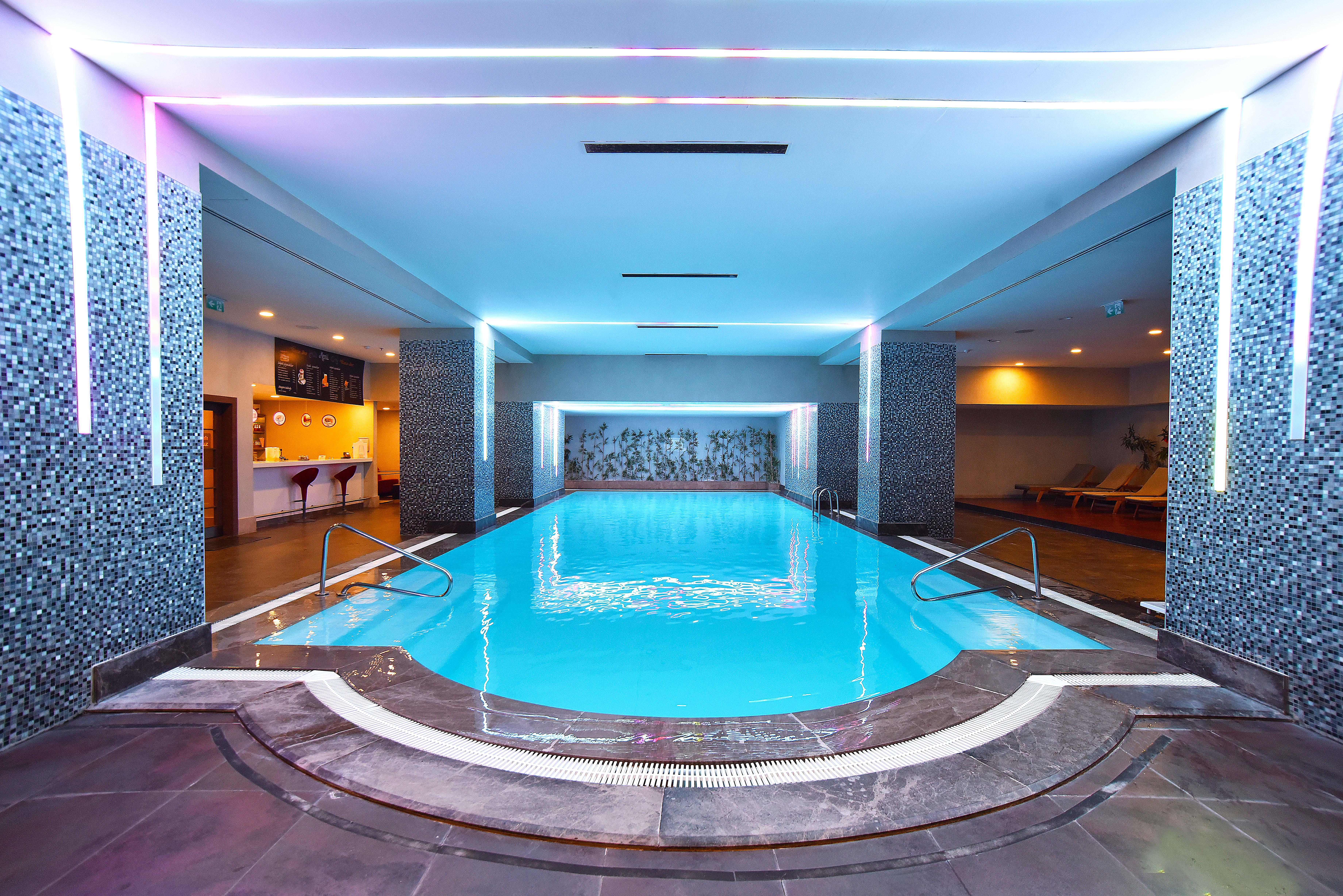 伊斯坦布尔亚洲西瓦希尔科酒店 外观 照片 The swimming pool at the hotel