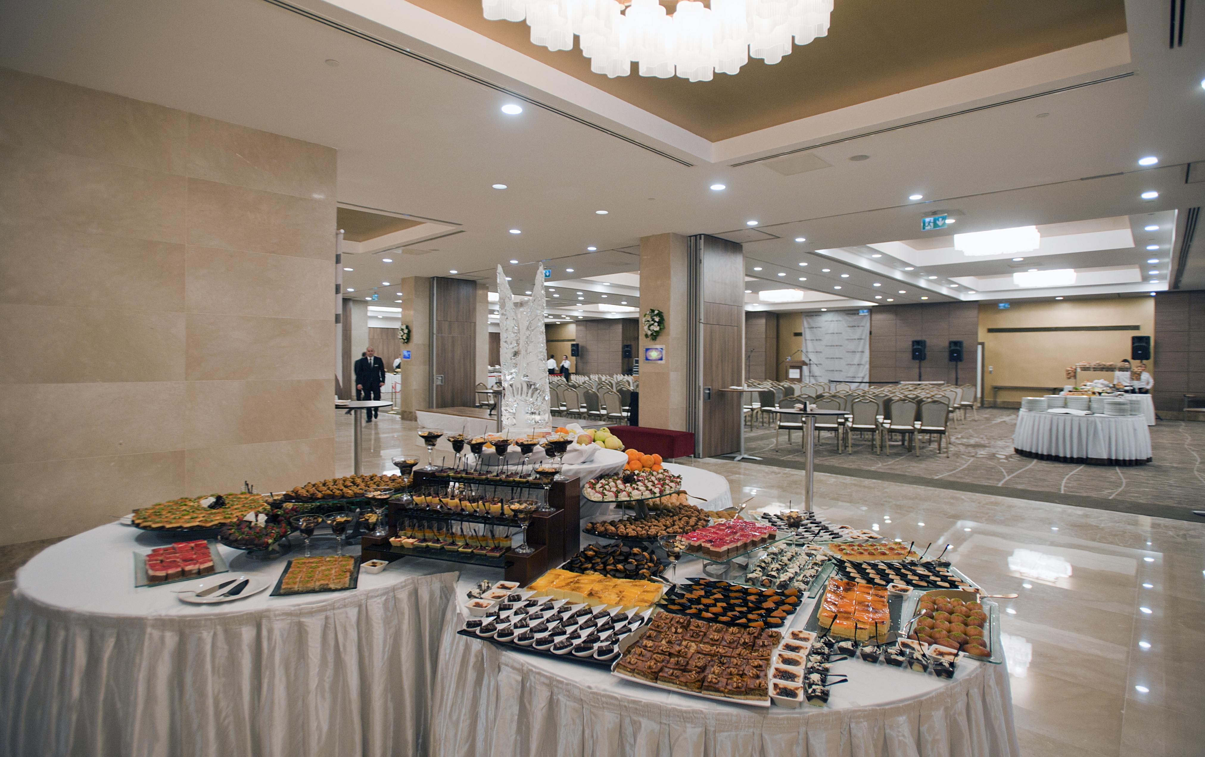 伊斯坦布尔亚洲西瓦希尔科酒店 外观 照片 A buffet at a hotel